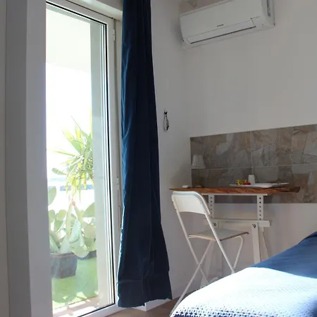 Bed & Breakfast Bariairport 3*