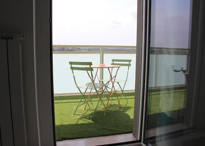 Bariairport باري